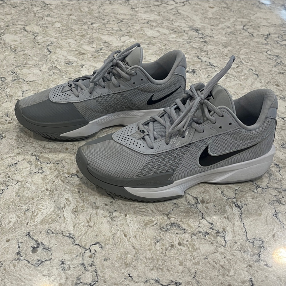 Nike Men's 8 Gray and Black Athletic Shoes